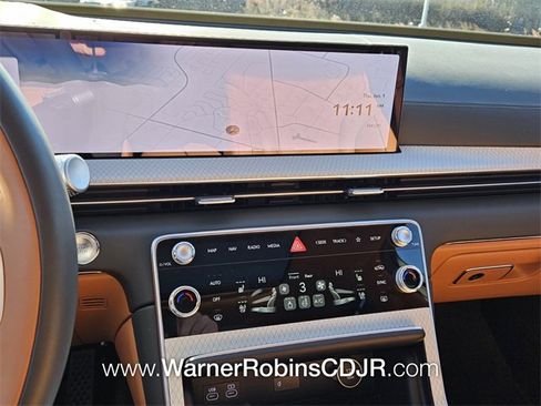 Used 2025 Genesis GV80 3.5T Prestige image 22