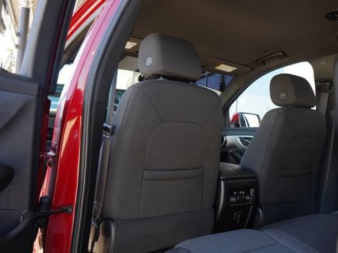 Used 2023 Chevrolet Traverse LT FWD image 32