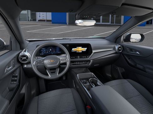 New 2026 Chevrolet Equinox LT AWD/4WD image 15
