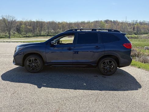 Used 2023 Subaru Ascent Onyx Edition AWD/4WD image 2