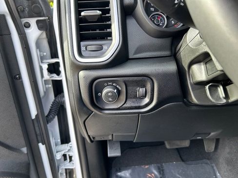 Used 2025 RAM 2500 Big Horn AWD/4WD image 26