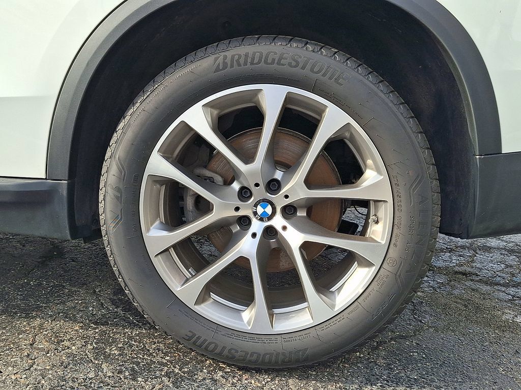 Used 2026 BMW X5 xDrive40i AWD/4WD image 10