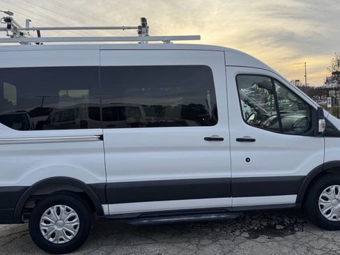 Used 2016 Ford Transit 150 XLT image 9