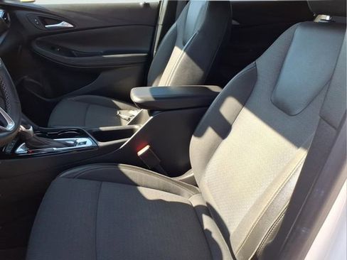 Used 2021 Buick Encore GX Select w/ Advanced Technology Package image 19