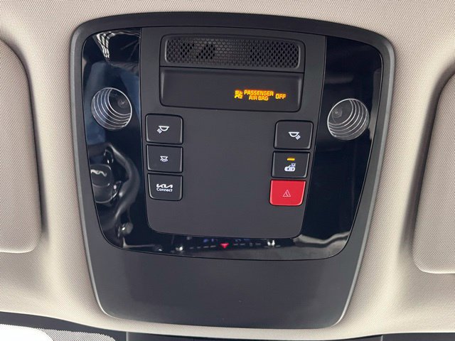 Used 2024 Kia Carnival EX FWD image 19