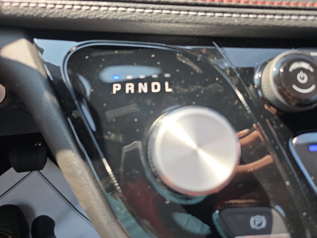 New 2027 Chrysler Pacifica Select AWD/4WD image 20