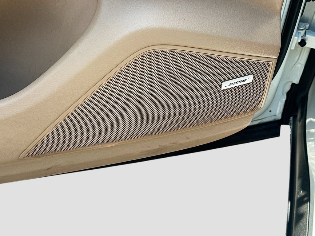 Used 2023 Porsche Cayenne Platinum Edition AWD/4WD image 19