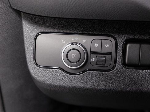 Used 2025 Mercedes-Benz Sprinter 2500 image 9