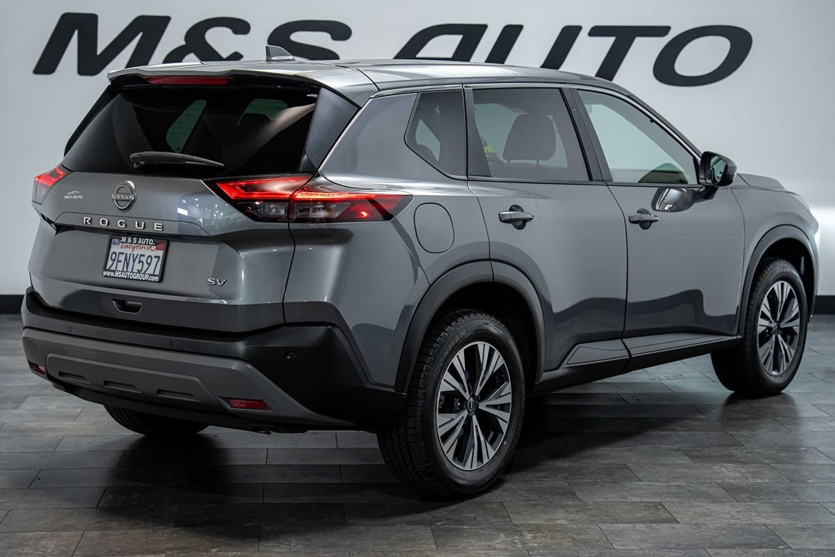 Used 2023 Nissan Rogue SV FWD image 4
