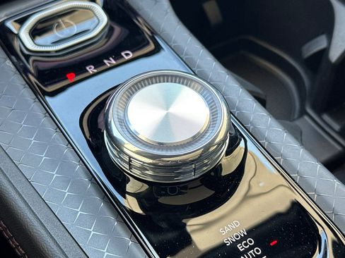 New 2025 Jeep Wagoneer S Limited AWD/4WD image 23