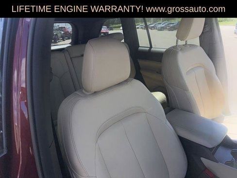 Certified 2024 Jeep Grand Cherokee Limited AWD/4WD image 38