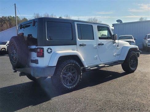 Used 2017 Jeep Wrangler Unlimited Sport image 3