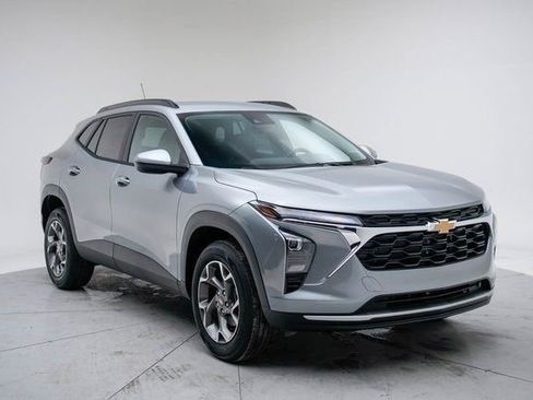 New 2026 Chevrolet Trax LT w/ Driver Confidence Package image 11