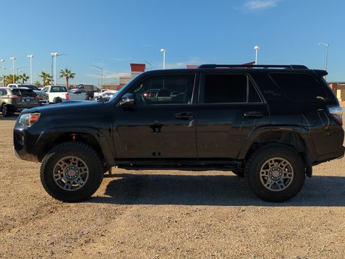 Used 2020 Toyota 4Runner TRD Off-Road Premium image 7