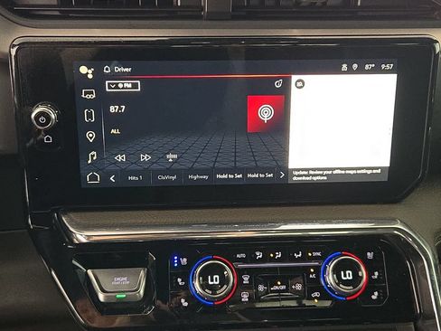 Used 2024 GMC Sierra 1500 Denali w/ Denali Reserve Package AWD/4WD image 19