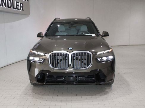 Certified 2024 BMW X7 xDrive40i w/ M Sport Package AWD/4WD image 8