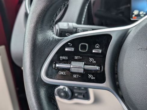 Used 2020 Mercedes-Benz GLB 250 4MATIC image 20