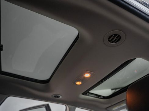 Used 2016 Buick Enclave Premium w/ Experience Buick Package image 28