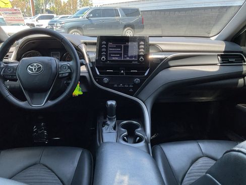 Used 2021 Toyota Camry SE FWD image 14