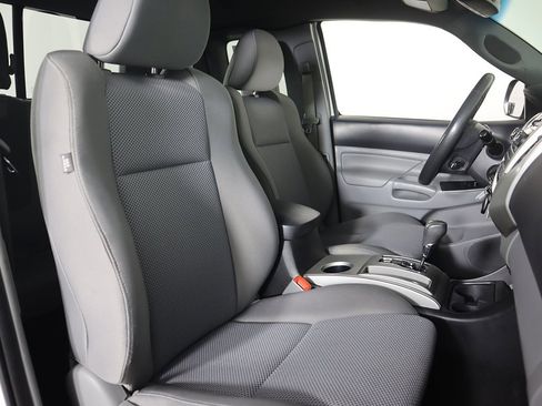 Used 2012 Toyota Tacoma PreRunner image 24