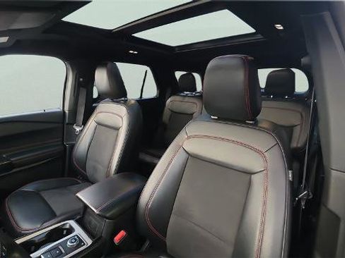 Certified 2023 Ford Explorer ST-Line w/ Class IV Trailer Tow Package image 16