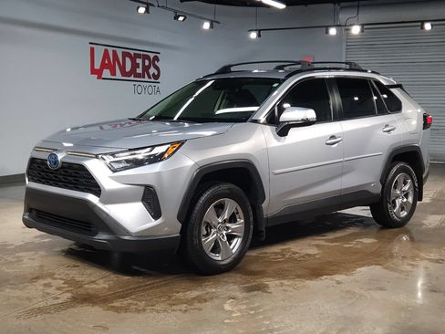Used 2023 Toyota RAV4 XLE w/ Convenience Package AWD/4WD image 3
