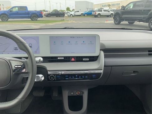 Used 2024 Hyundai Ioniq 5 SEL RWD image 15