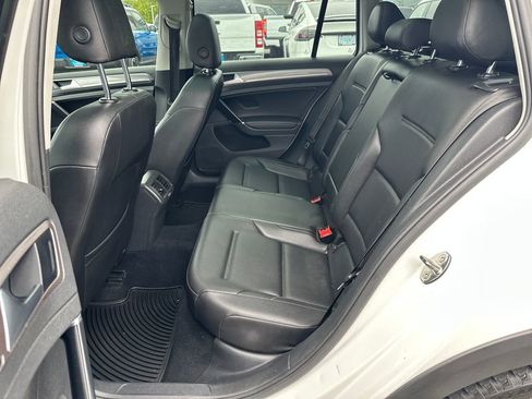 Used 2017 Volkswagen Golf Alltrack SE AWD/4WD image 15