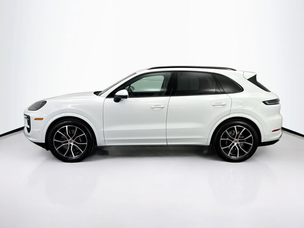 Used 2026 Porsche Cayenne AWD/4WD image 2