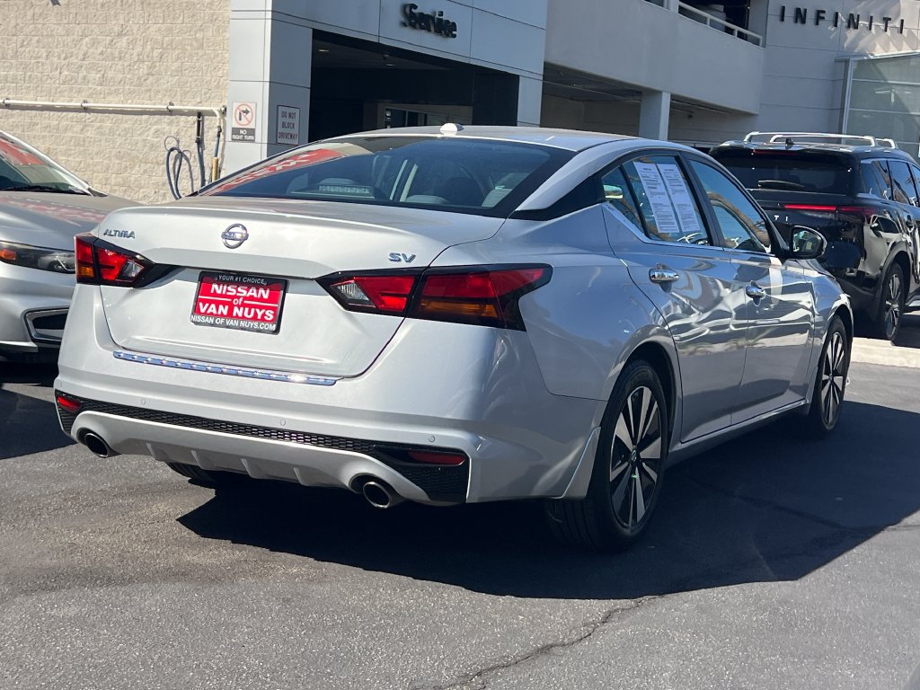 Used 2021 Nissan Altima 2.5 SV w/ SV Premium Package FWD image 7