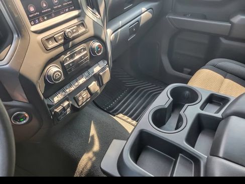 Used 2024 Chevrolet Silverado 1500 Custom Trail Boss w/ Turbomax Blackout Package AWD/4WD image 12
