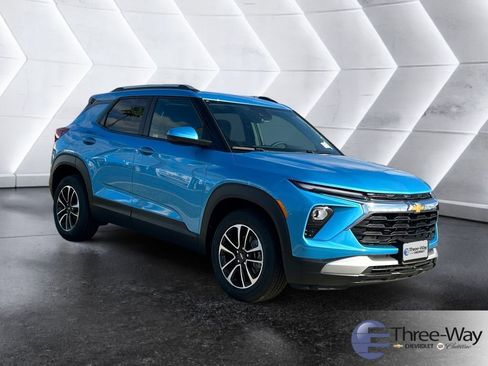 New 2026 Chevrolet TrailBlazer LT w/ LT Cold Weather Package FWD image 7