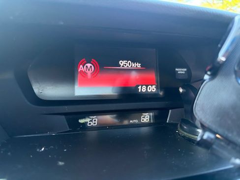 Used 2014 Acura ILX w/ Premium Package FWD image 19