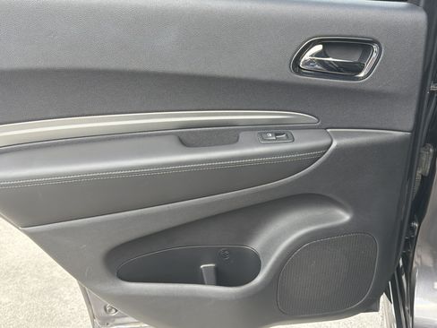 Used 2019 Dodge Durango R/T w/ Technology Group AWD/4WD image 22