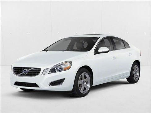 Used 2012 Volvo S60 T5 image 1