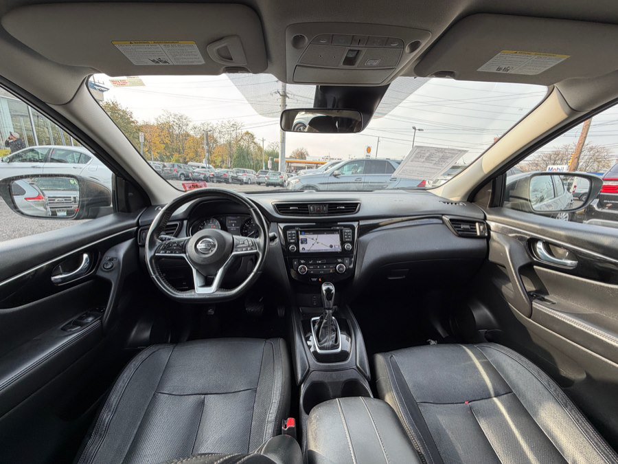 Used 2017 Nissan Rogue Sport SL w/ SL Premium Package AWD/4WD image 17
