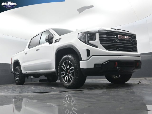 Used 2022 GMC Sierra 1500 AT4 w/ AT4 Premium Package AWD/4WD image 17