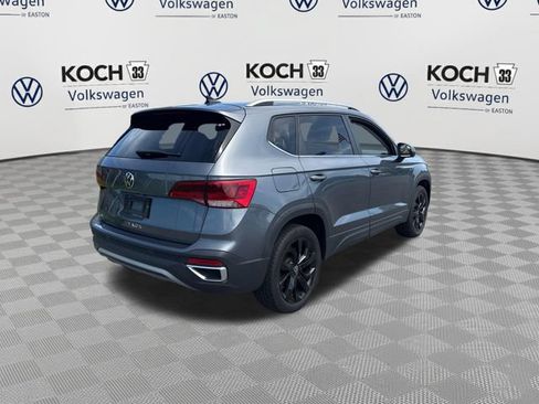 Used 2023 Volkswagen Taos SE w/ Black Wheel Package FWD image 8