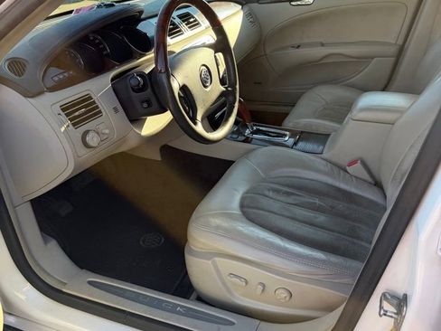 Used 2011 Buick Lucerne Super image 14