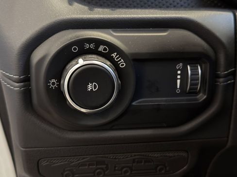 New 2025 Jeep Wrangler Unlimited Rubicon 392 image 17