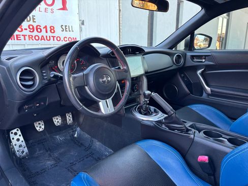 Used 2015 Scion FR-S image 16