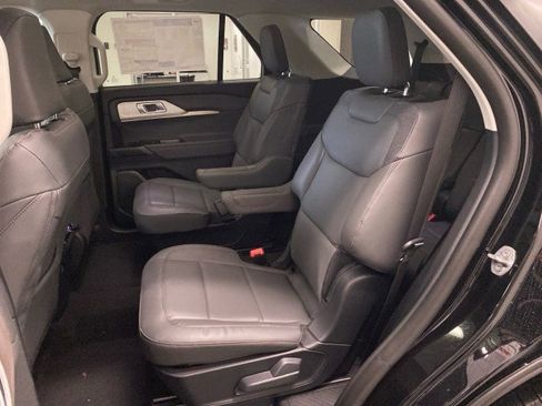 New 2026 Ford Explorer Active w/ Active Comfort Package image 10