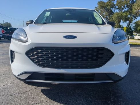 Certified 2022 Ford Escape S image 9