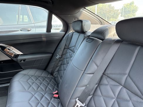 Used 2023 BMW 740i w/ Parking Assistance Package RWD image 33