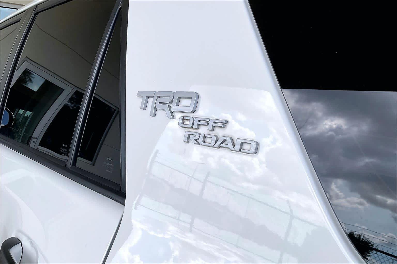 Used 2021 Toyota 4Runner TRD Off-Road Premium AWD/4WD image 9