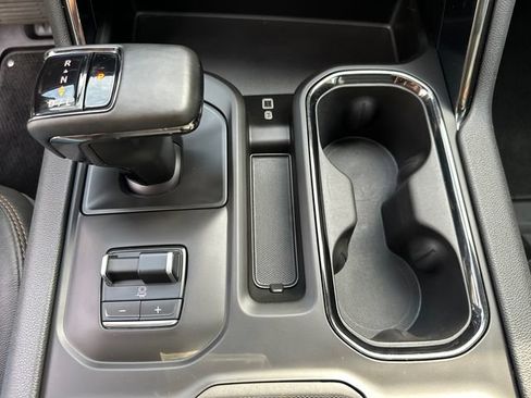 Certified 2023 GMC Sierra 1500 AT4 w/ Technology Package AWD/4WD image 36