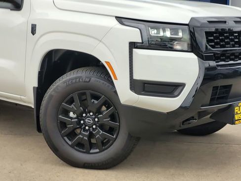 New 2026 Nissan Frontier SV w/ Tow Package image 3