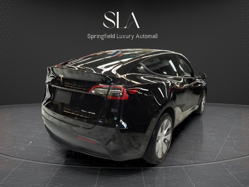 Used 2024 Tesla Model Y Long Range AWD/4WD image 8