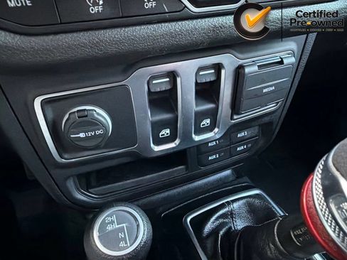 Certified 2025 Jeep Wrangler Sport AWD/4WD image 71