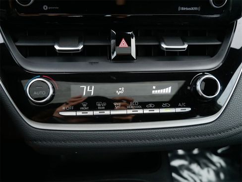 Used 2022 Toyota Corolla SE image 20